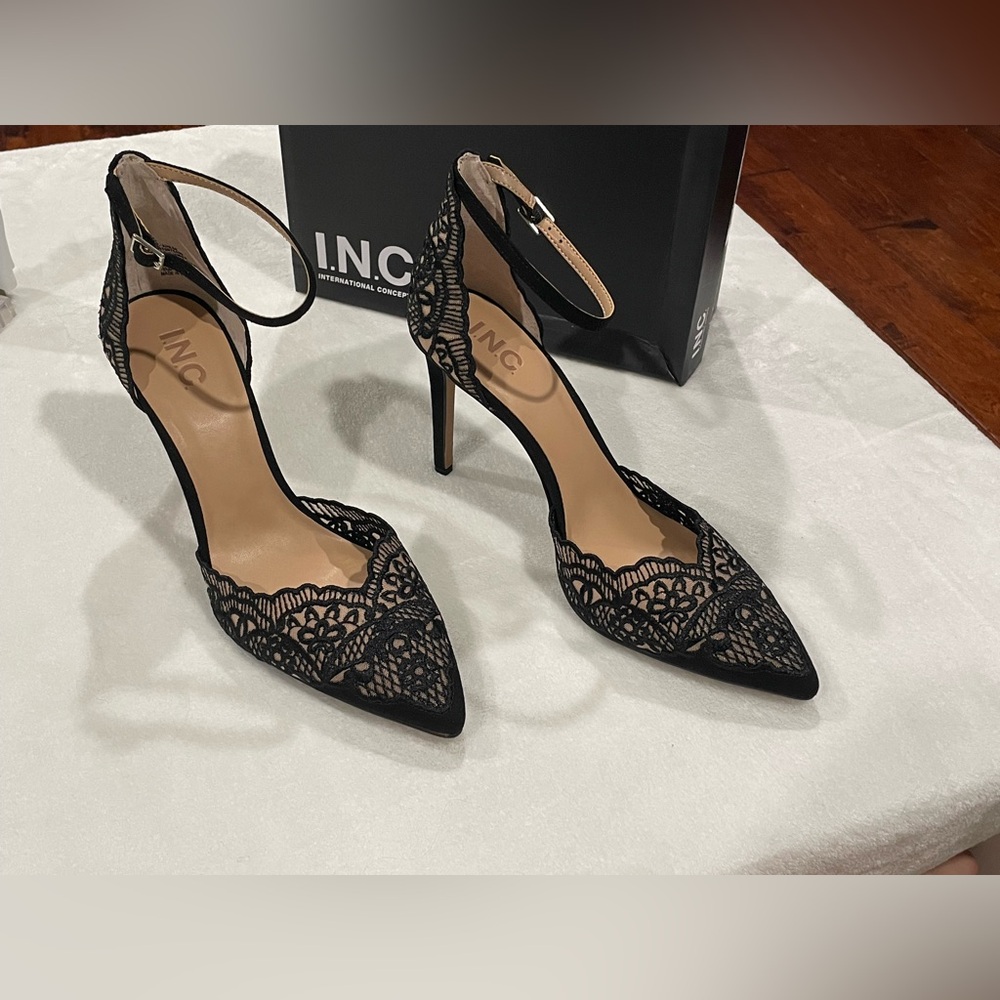 INC Kinlee Black Lace Pointed Stilettos Sz 10.5 BNWB - Picture 8 of 9